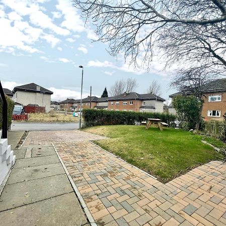 Cardonald Central 글라스고 외부 사진