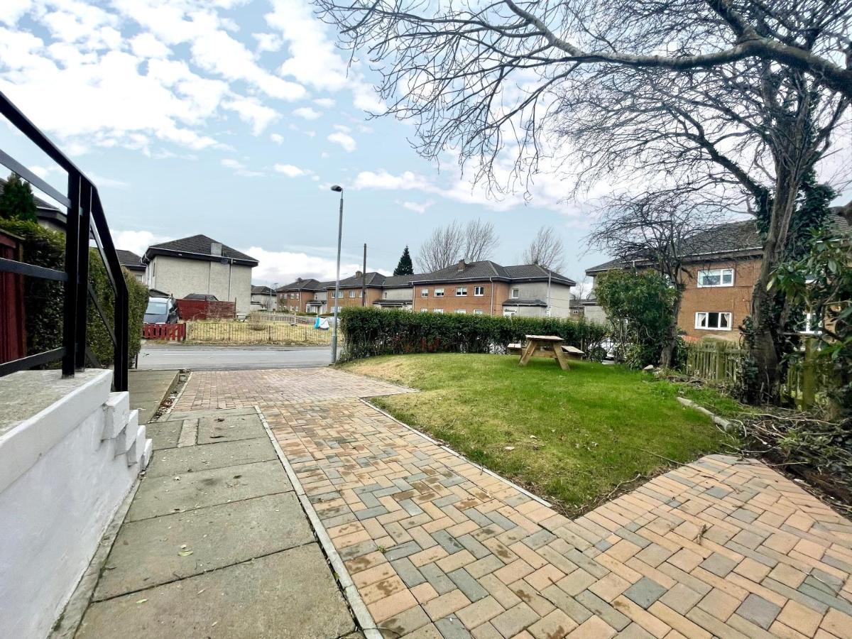 Cardonald Central 글라스고 외부 사진